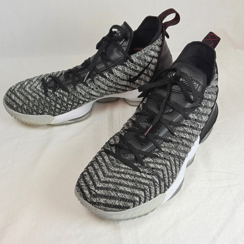 Nike LeBron 16 Oreo Black Silver Basketball Shoes AO2588-006 Mens 14 Excellent
